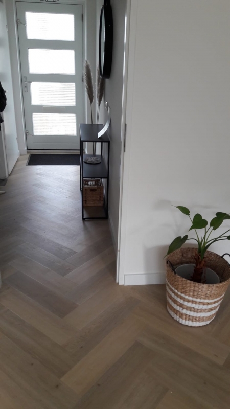 vloer zwolle 63b6e6e5-4c7f-4c95-bc23-672404815f3f