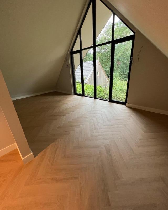 vloer zwolle 8F8749ED-3E20-4602-8FA0-27D446394BD1 Middel